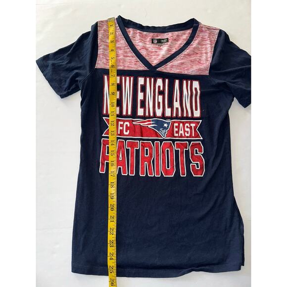 NFL Team Apparel New England Patriots V Neck Shirt Size Medium Stretch - Picture 3 of 6